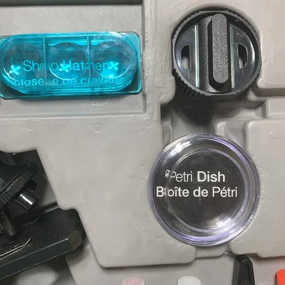 Microscope Set by Vivitar - Picture 8 of 16